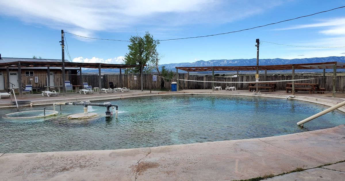 Dakota Hot Springs Social